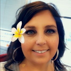 Meet your Posher, Angie